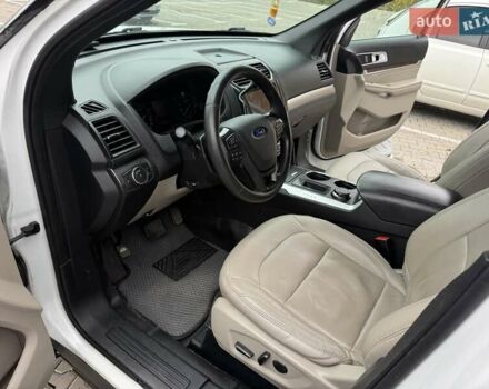 Білий Форд Експлорер, об'ємом двигуна 3.5 л та пробігом 195 тис. км за 12900 $, фото 30 на Automoto.ua