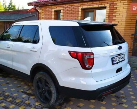 Білий Форд Експлорер, об'ємом двигуна 3.7 л та пробігом 160 тис. км за 17000 $, фото 1 на Automoto.ua