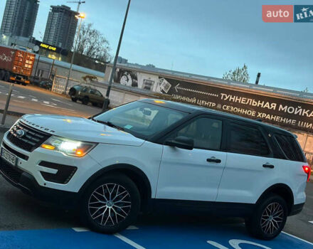Білий Форд Експлорер, об'ємом двигуна 3.5 л та пробігом 192 тис. км за 14200 $, фото 2 на Automoto.ua