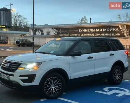 Білий Форд Експлорер, об'ємом двигуна 3.5 л та пробігом 195 тис. км за 12900 $, фото 2 на Automoto.ua