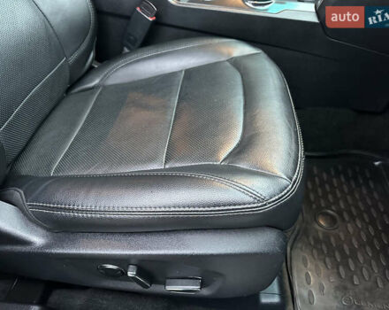 Білий Форд Експлорер, об'ємом двигуна 2.3 л та пробігом 148 тис. км за 16000 $, фото 61 на Automoto.ua