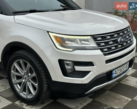 Білий Форд Експлорер, об'ємом двигуна 2.3 л та пробігом 148 тис. км за 16000 $, фото 12 на Automoto.ua