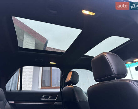 Білий Форд Експлорер, об'ємом двигуна 2.3 л та пробігом 148 тис. км за 16000 $, фото 56 на Automoto.ua