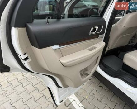 Білий Форд Експлорер, об'ємом двигуна 3.5 л та пробігом 195 тис. км за 12900 $, фото 29 на Automoto.ua