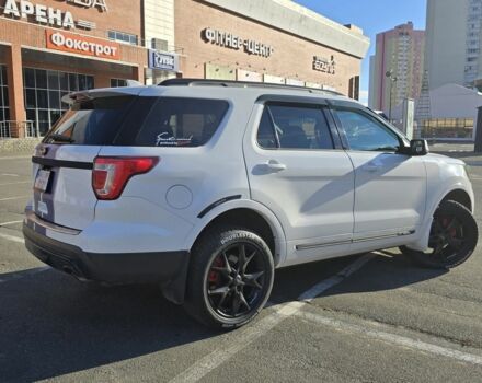 Білий Форд Експлорер, об'ємом двигуна 2.3 л та пробігом 417 тис. км за 15700 $, фото 9 на Automoto.ua