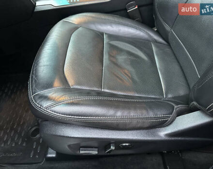 Білий Форд Експлорер, об'ємом двигуна 2.3 л та пробігом 148 тис. км за 16000 $, фото 26 на Automoto.ua