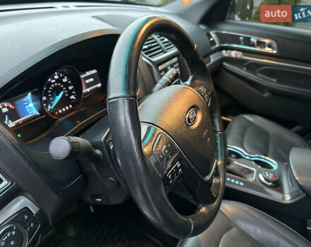 Білий Форд Експлорер, об'ємом двигуна 2.3 л та пробігом 148 тис. км за 16000 $, фото 69 на Automoto.ua