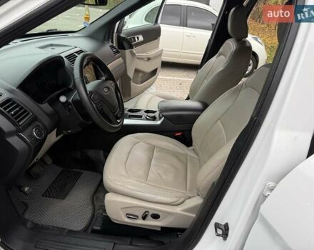 Білий Форд Експлорер, об'ємом двигуна 3.5 л та пробігом 195 тис. км за 12900 $, фото 26 на Automoto.ua