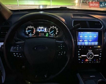 Білий Форд Експлорер, об'ємом двигуна 3.5 л та пробігом 195 тис. км за 12900 $, фото 9 на Automoto.ua