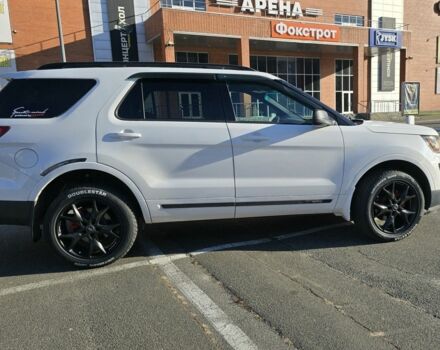 Білий Форд Експлорер, об'ємом двигуна 2.3 л та пробігом 417 тис. км за 15700 $, фото 6 на Automoto.ua