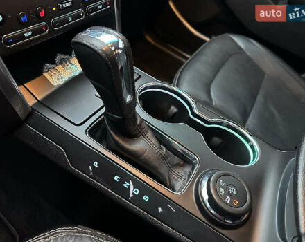 Білий Форд Експлорер, об'ємом двигуна 2.3 л та пробігом 148 тис. км за 16000 $, фото 78 на Automoto.ua