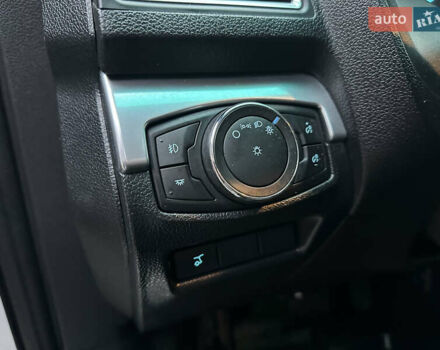 Білий Форд Експлорер, об'ємом двигуна 2.3 л та пробігом 148 тис. км за 16000 $, фото 68 на Automoto.ua