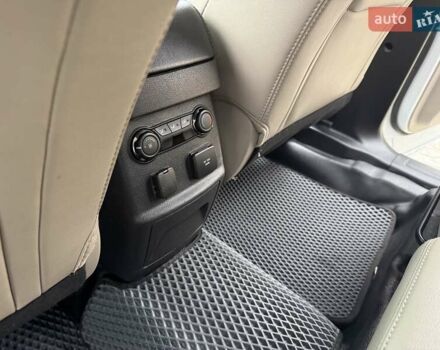 Білий Форд Експлорер, об'ємом двигуна 3.5 л та пробігом 195 тис. км за 12900 $, фото 31 на Automoto.ua