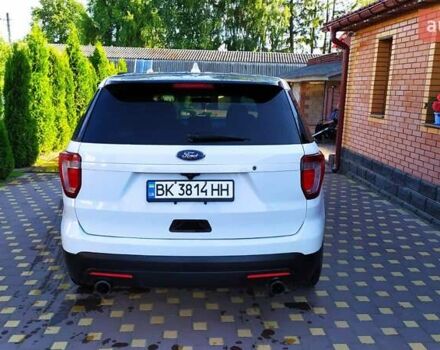 Білий Форд Експлорер, об'ємом двигуна 3.7 л та пробігом 160 тис. км за 17000 $, фото 3 на Automoto.ua