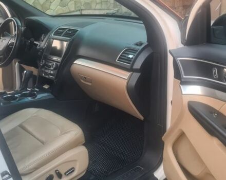 Белый Форд Эксплорер, объемом двигателя 0.35 л и пробегом 116 тыс. км за 17900 $, фото 7 на Automoto.ua