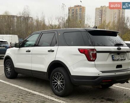 Білий Форд Експлорер, об'ємом двигуна 3.5 л та пробігом 195 тис. км за 12900 $, фото 13 на Automoto.ua