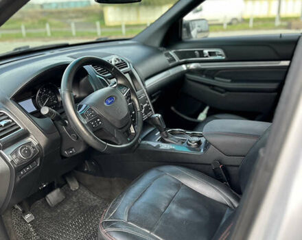 Білий Форд Експлорер, об'ємом двигуна 3.5 л та пробігом 139 тис. км за 17500 $, фото 12 на Automoto.ua