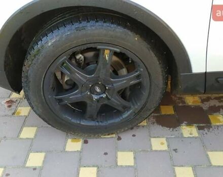 Білий Форд Експлорер, об'ємом двигуна 3.7 л та пробігом 160 тис. км за 17000 $, фото 11 на Automoto.ua