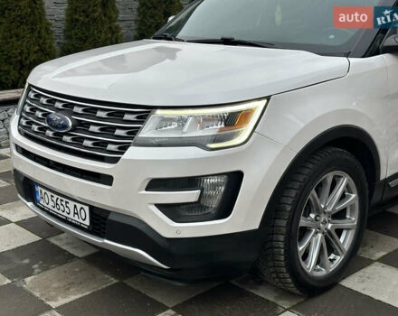 Білий Форд Експлорер, об'ємом двигуна 2.3 л та пробігом 148 тис. км за 16000 $, фото 11 на Automoto.ua