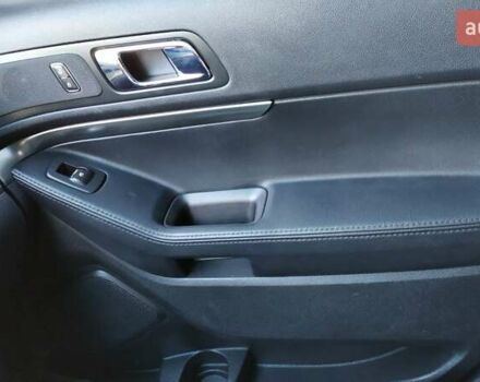 Білий Форд Експлорер, об'ємом двигуна 3.7 л та пробігом 160 тис. км за 17000 $, фото 5 на Automoto.ua