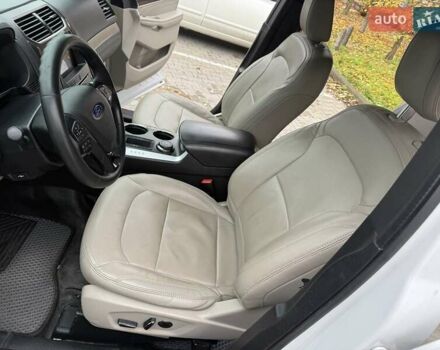 Білий Форд Експлорер, об'ємом двигуна 3.5 л та пробігом 195 тис. км за 12900 $, фото 27 на Automoto.ua