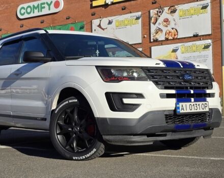 Білий Форд Експлорер, об'ємом двигуна 2.3 л та пробігом 417 тис. км за 15700 $, фото 1 на Automoto.ua