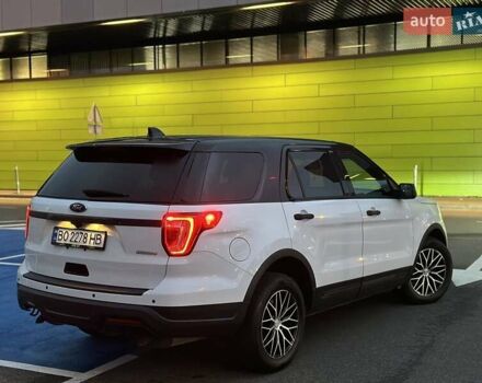 Білий Форд Експлорер, об'ємом двигуна 3.5 л та пробігом 195 тис. км за 12900 $, фото 5 на Automoto.ua