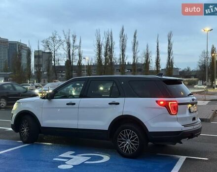 Білий Форд Експлорер, об'ємом двигуна 3.5 л та пробігом 195 тис. км за 12900 $, фото 4 на Automoto.ua