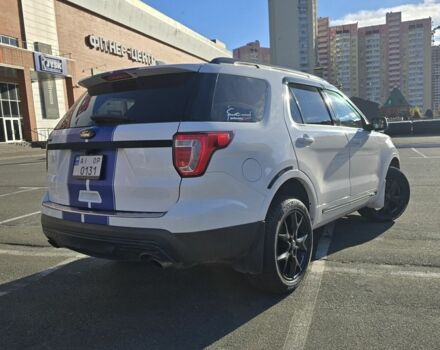 Білий Форд Експлорер, об'ємом двигуна 2.3 л та пробігом 417 тис. км за 15700 $, фото 10 на Automoto.ua