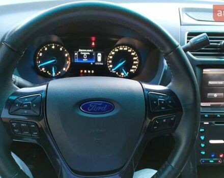 Білий Форд Експлорер, об'ємом двигуна 3.7 л та пробігом 160 тис. км за 17000 $, фото 4 на Automoto.ua