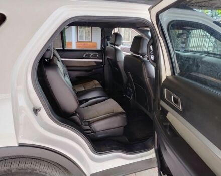 Форд Эксплорер 2017 в Лозовой на Automoto.ua Белый Форд Эксплорер, объемом двигателя 3.5 л и пробегом 128 тыс. км за 23000 $, фото 7 на Automoto.ua