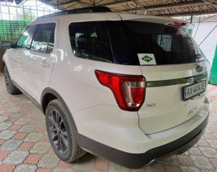 Форд Эксплорер 2017 в Лозовой на Automoto.ua Белый Форд Эксплорер, объемом двигателя 3.5 л и пробегом 128 тыс. км за 23000 $, фото 1 на Automoto.ua