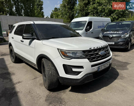 Белый Форд Эксплорер, объемом двигателя 3.73 л и пробегом 136 тыс. км за 19500 $, фото 1 на Automoto.ua