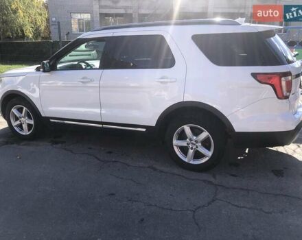 Белый Форд Эксплорер, объемом двигателя 3.5 л и пробегом 199 тыс. км за 17500 $, фото 2 на Automoto.ua