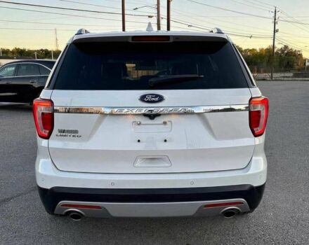 Белый Форд Эксплорер, объемом двигателя 3.5 л и пробегом 59 тыс. км за 9600 $, фото 4 на Automoto.ua