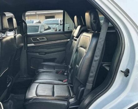 Белый Форд Эксплорер, объемом двигателя 3.5 л и пробегом 59 тыс. км за 9600 $, фото 9 на Automoto.ua