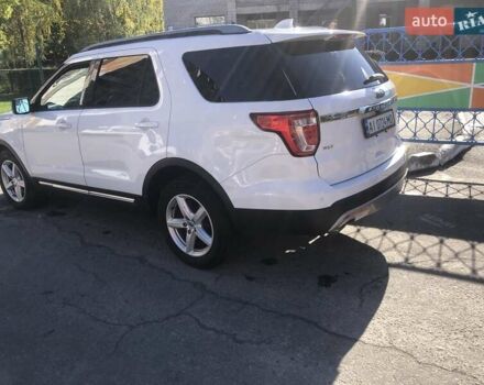 Белый Форд Эксплорер, объемом двигателя 3.5 л и пробегом 199 тыс. км за 17500 $, фото 4 на Automoto.ua