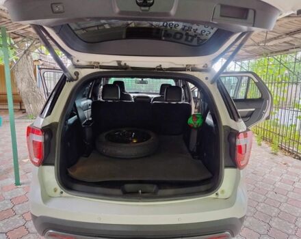 Форд Эксплорер 2017 в Лозовой на Automoto.ua Белый Форд Эксплорер, объемом двигателя 3.5 л и пробегом 128 тыс. км за 23000 $, фото 2 на Automoto.ua