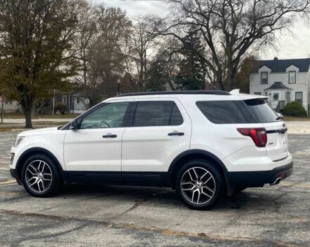 Белый Форд Эксплорер, объемом двигателя 3.5 л и пробегом 68 тыс. км за 13000 $, фото 2 на Automoto.ua