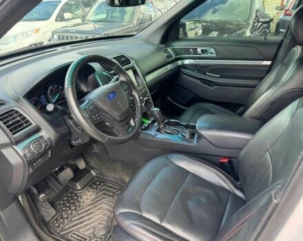 Белый Форд Эксплорер, объемом двигателя 3.5 л и пробегом 54 тыс. км за 8500 $, фото 7 на Automoto.ua