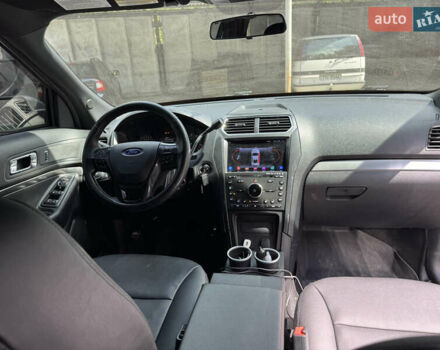 Белый Форд Эксплорер, объемом двигателя 3.73 л и пробегом 136 тыс. км за 19500 $, фото 9 на Automoto.ua