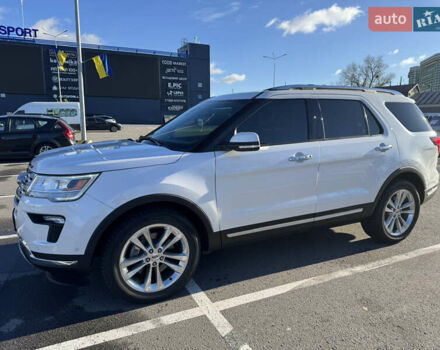 Белый Форд Эксплорер, объемом двигателя 3.5 л и пробегом 143 тыс. км за 26500 $, фото 1 на Automoto.ua