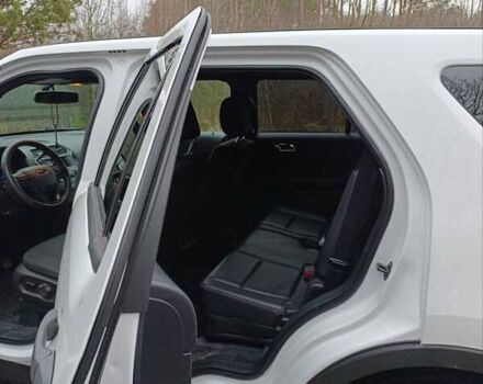 Білий Форд Експлорер, об'ємом двигуна 3.72 л та пробігом 72 тис. км за 14700 $, фото 16 на Automoto.ua