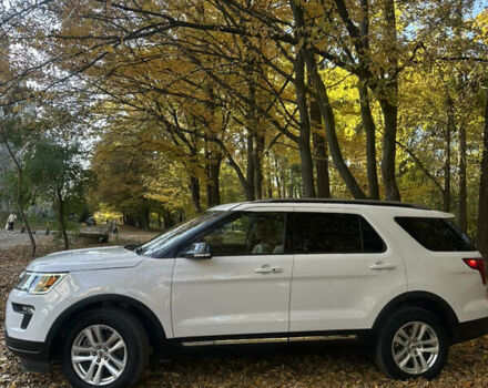 Форд Эксплорер 2018 в Ивано-Франковске на Automoto.ua Белый Форд Эксплорер, объемом двигателя 3.5 л и пробегом 107 тыс. км за 21500 $, фото 5 на Automoto.ua