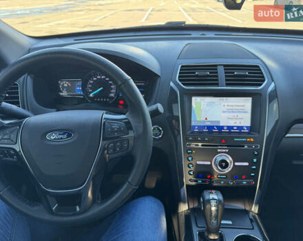 Белый Форд Эксплорер, объемом двигателя 3.5 л и пробегом 143 тыс. км за 26500 $, фото 18 на Automoto.ua