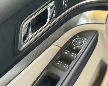 Форд Эксплорер 2018 в Ивано-Франковске на Automoto.ua Белый Форд Эксплорер, объемом двигателя 3.5 л и пробегом 107 тыс. км за 21500 $, фото 11 на Automoto.ua