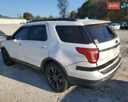 Белый Форд Эксплорер, объемом двигателя 3.5 л и пробегом 117 тыс. км за 3000 $, фото 1 на Automoto.ua