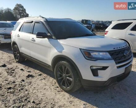 Белый Форд Эксплорер, объемом двигателя 3.5 л и пробегом 117 тыс. км за 3000 $, фото 3 на Automoto.ua