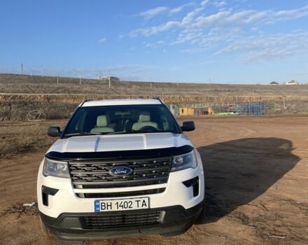 Белый Форд Эксплорер, объемом двигателя 3.5 л и пробегом 177 тыс. км за 17980 $, фото 3 на Automoto.ua