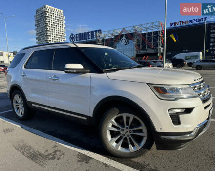 Белый Форд Эксплорер, объемом двигателя 3.5 л и пробегом 143 тыс. км за 26500 $, фото 7 на Automoto.ua